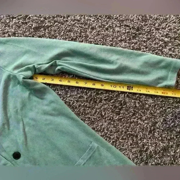 “Emerald Elegance: Long  Green Button-Up Cardigan” - Picture 4 of 6